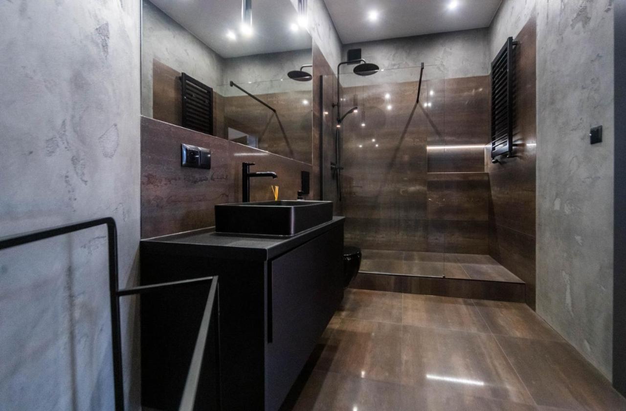 Ah - Park Apartment